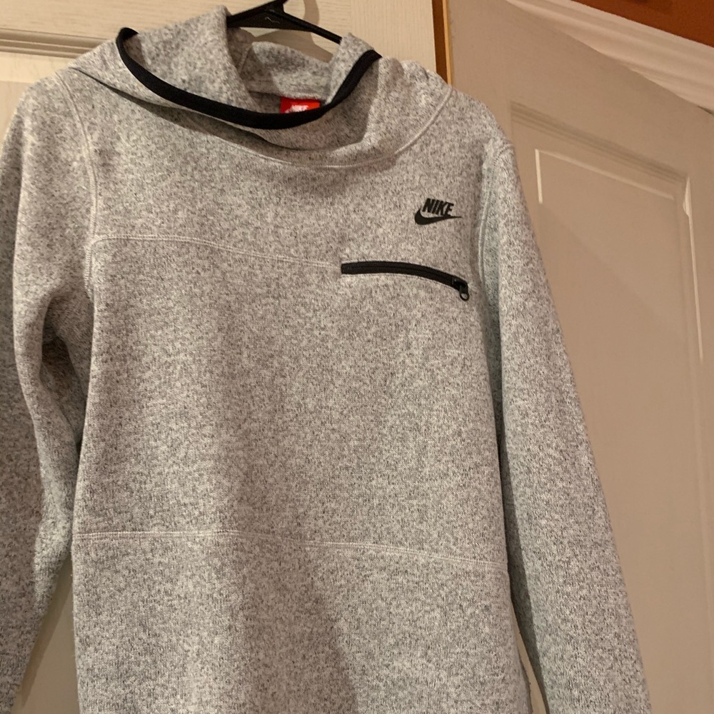 NIKE TOP